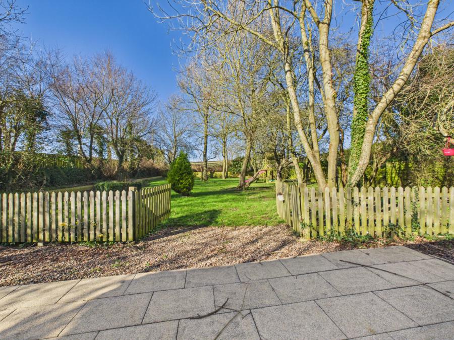 20A & 20B, Shore Road