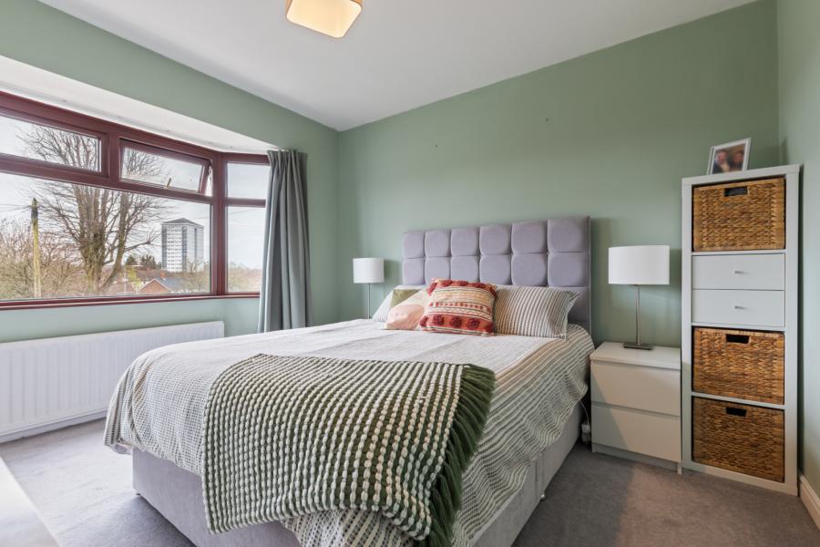 13 Lower Braniel Road