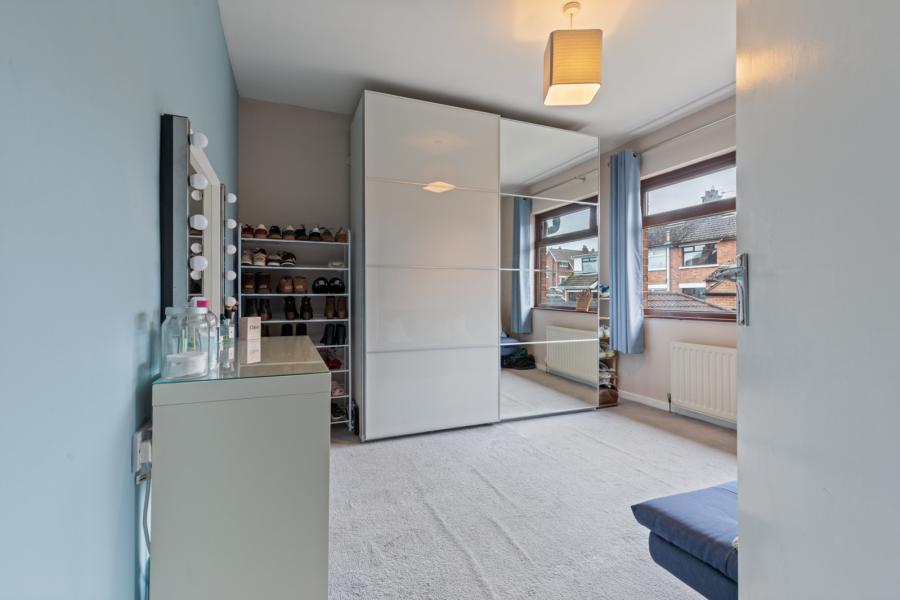 13 Lower Braniel Road