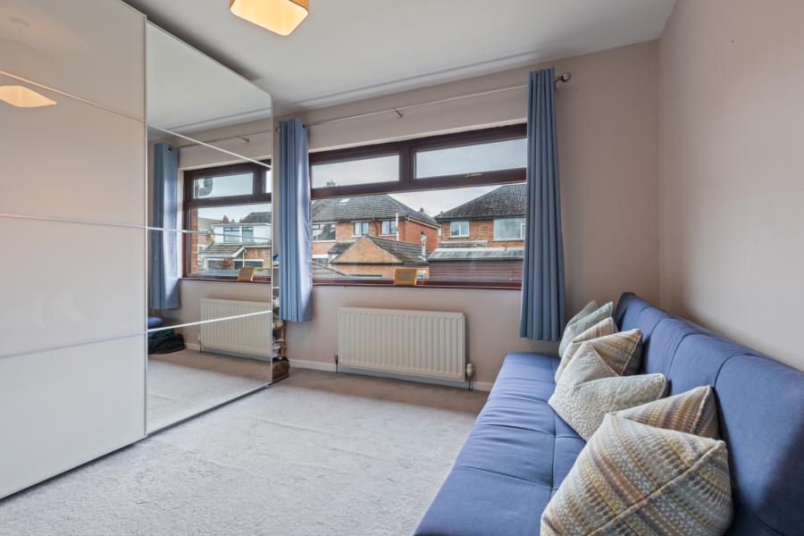 13 Lower Braniel Road