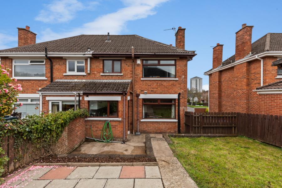 13 Lower Braniel Road