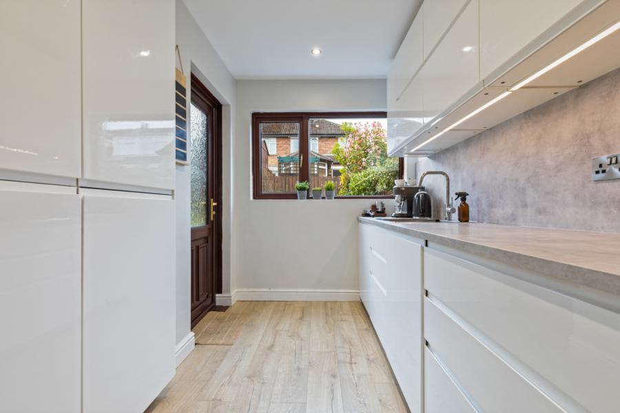 13 Lower Braniel Road