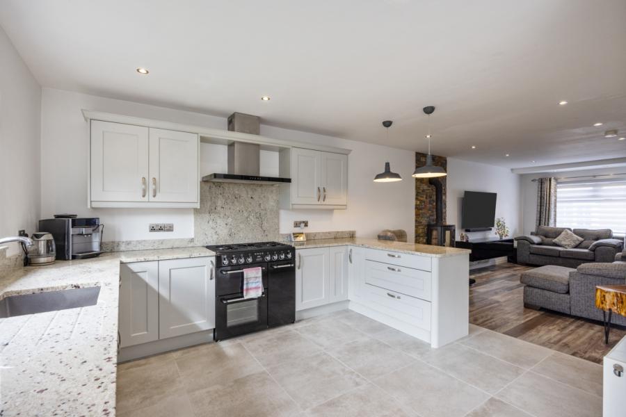 4 Bloomfield Park West