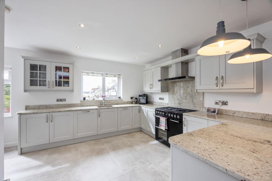 4 Bloomfield Park West