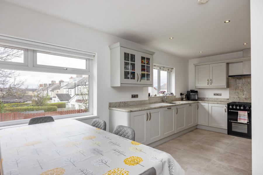 4 Bloomfield Park West