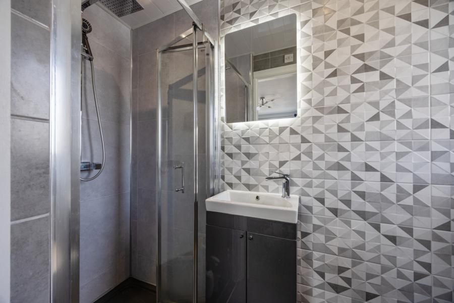 4 Bloomfield Park West