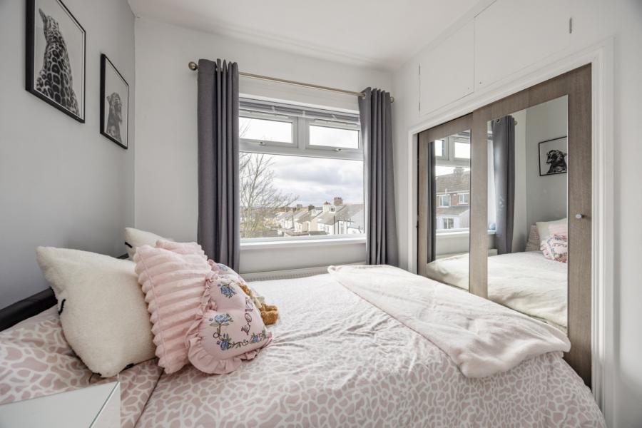 4 Bloomfield Park West