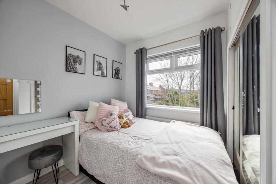 4 Bloomfield Park West