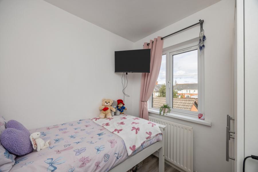 4 Bloomfield Park West