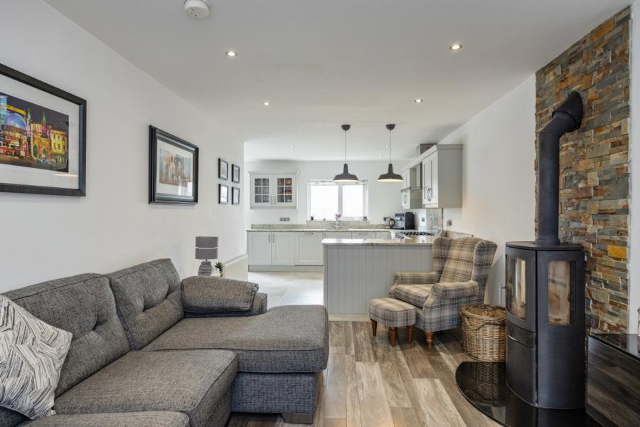 4 Bloomfield Park West