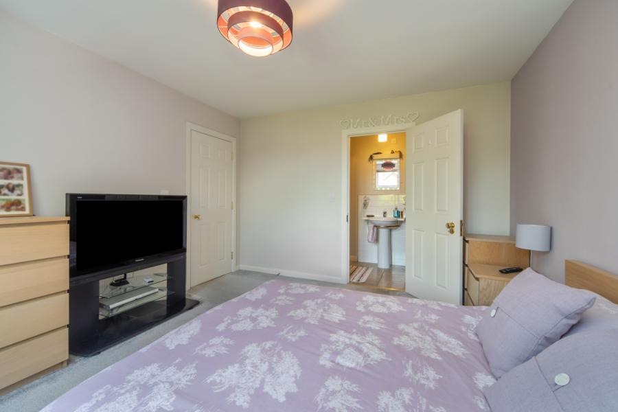 33 Strathearn Lane