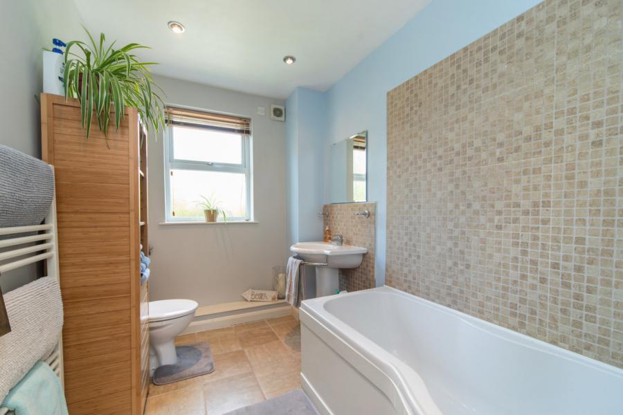 33 Strathearn Lane