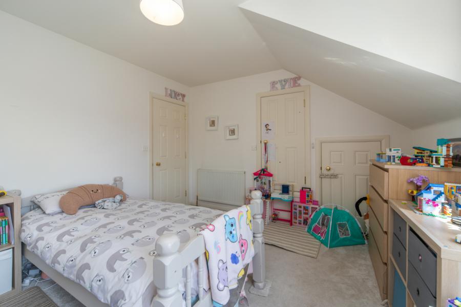 33 Strathearn Lane