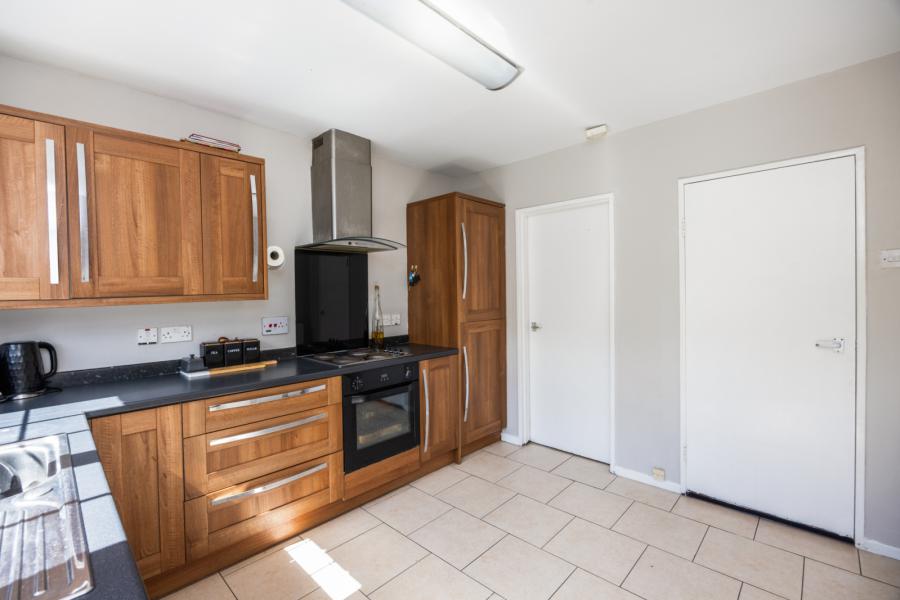 31 Knock Eden Crescent