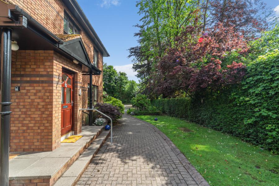 2 Pembridge Mews