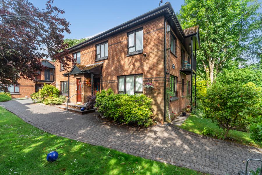 2 Pembridge Mews