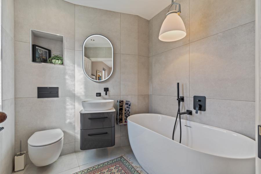2 Strathearn Lane
