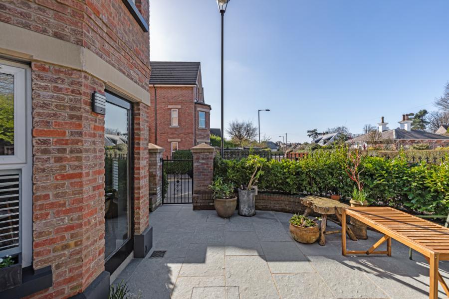 2 Strathearn Lane