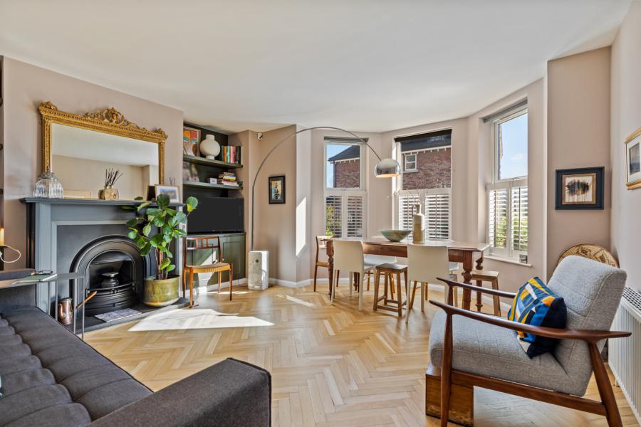 2 Strathearn Lane