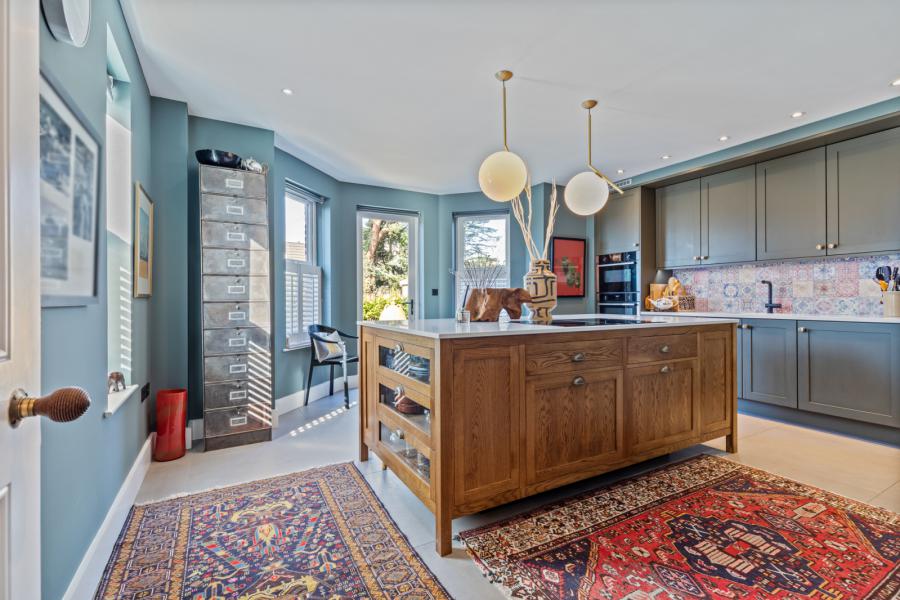 2 Strathearn Lane