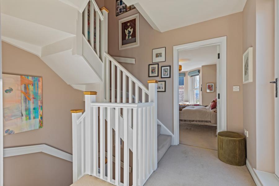 2 Strathearn Lane