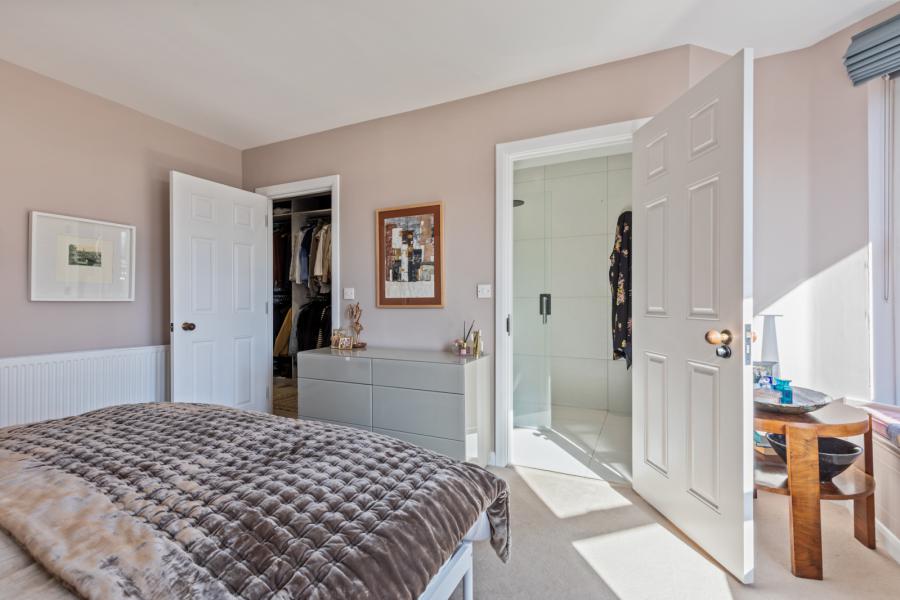 2 Strathearn Lane