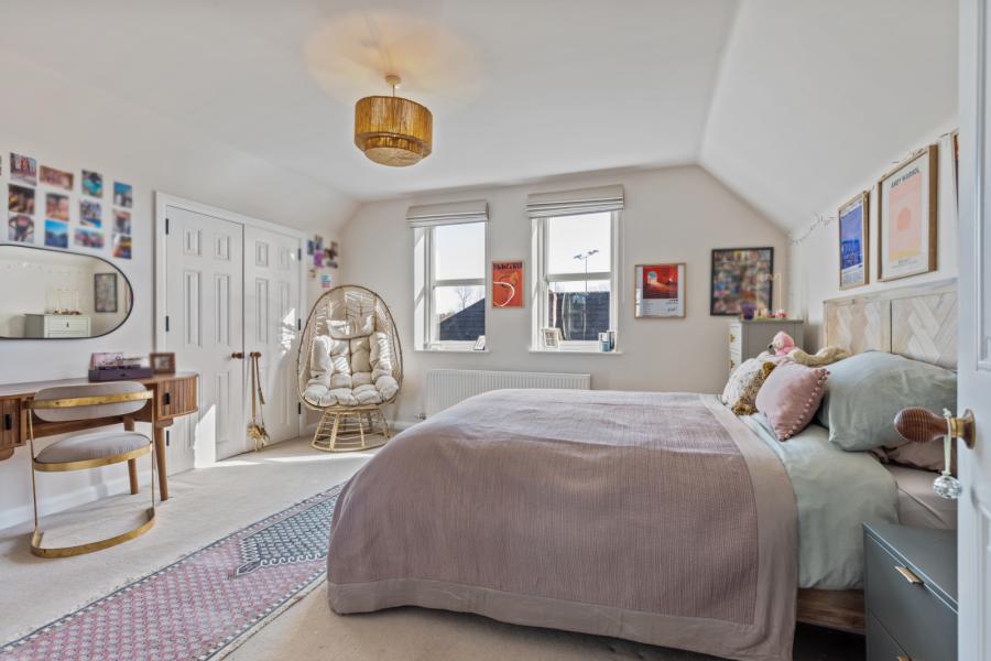 2 Strathearn Lane