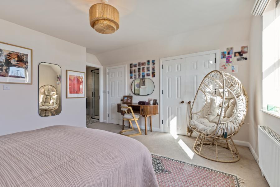 2 Strathearn Lane