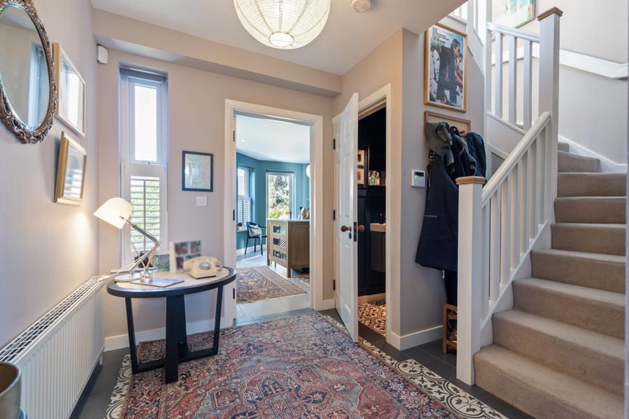 2 Strathearn Lane