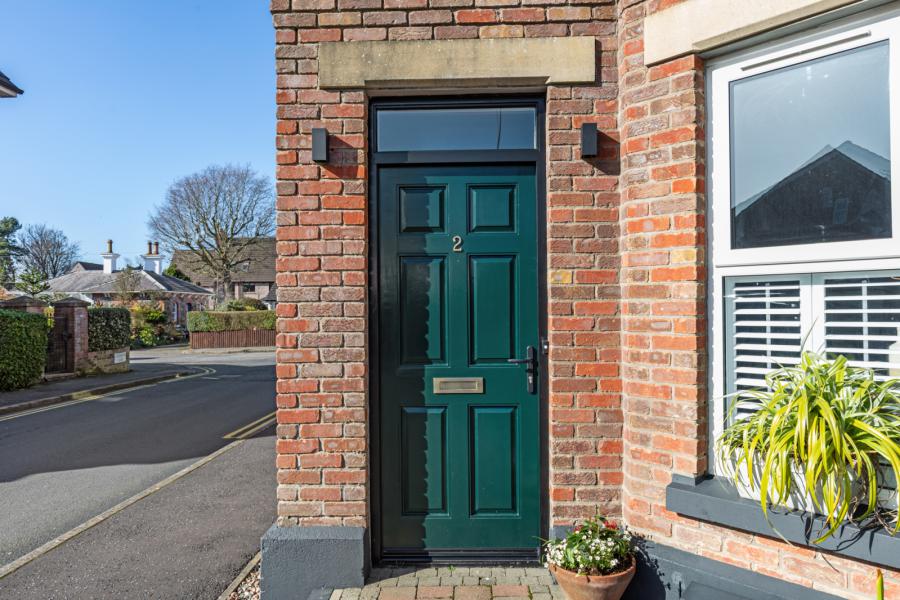 2 Strathearn Lane