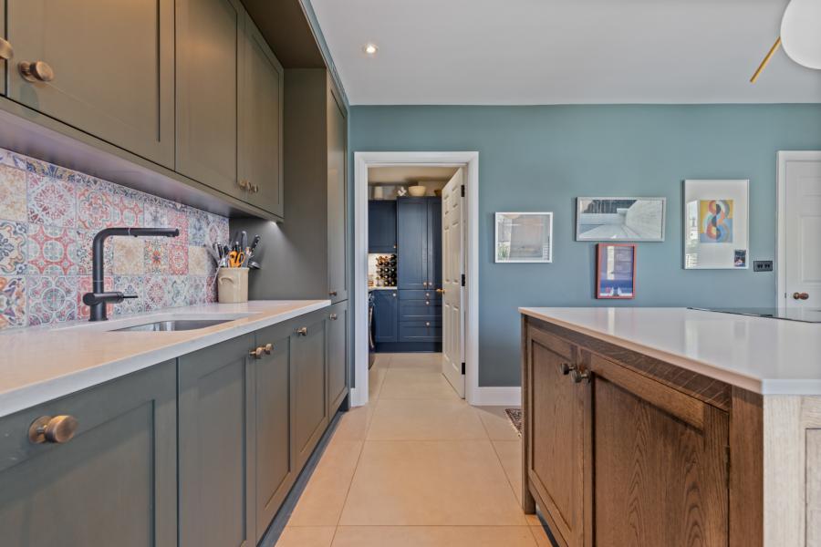 2 Strathearn Lane