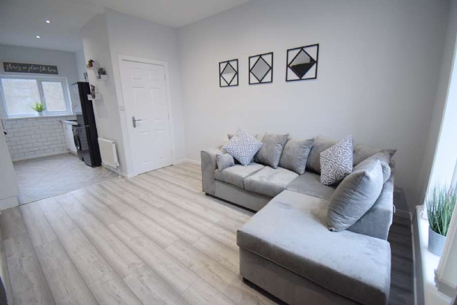 PJS Eastside Apartments, Unit A 116 Castlereagh Road