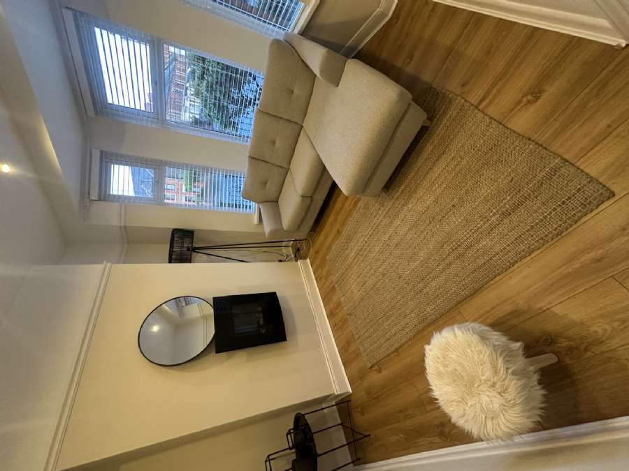 75 Ravenscroft Avenue