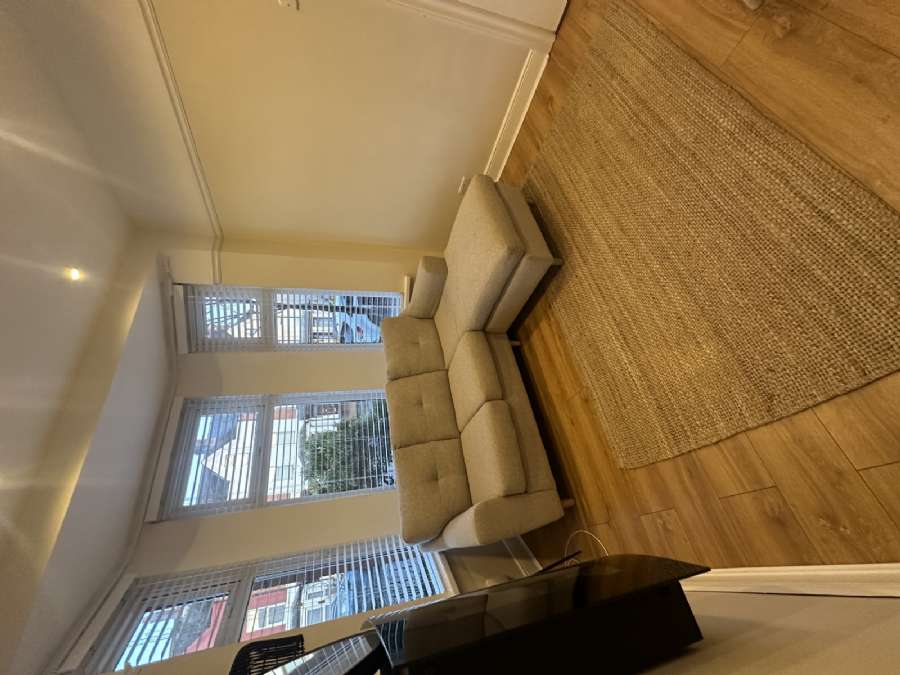 75 Ravenscroft Avenue