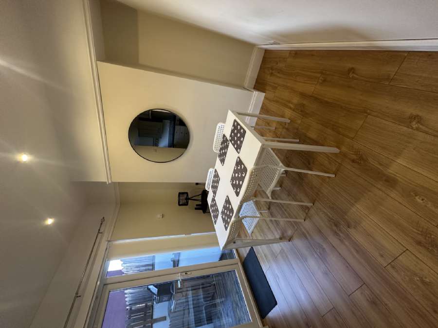 75 Ravenscroft Avenue