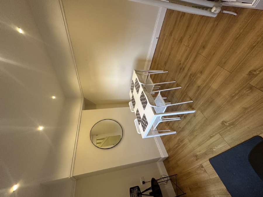 75 Ravenscroft Avenue