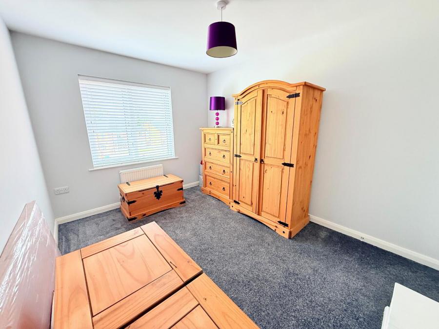 2 Baileys Gate