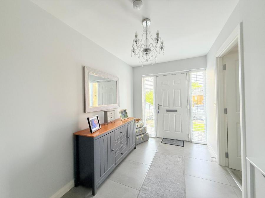 2 Baileys Gate