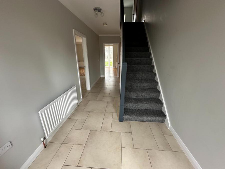 12 Tullymore Gardens