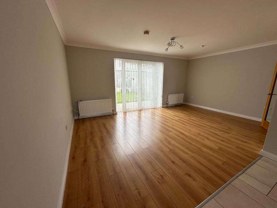 12 Tullymore Gardens