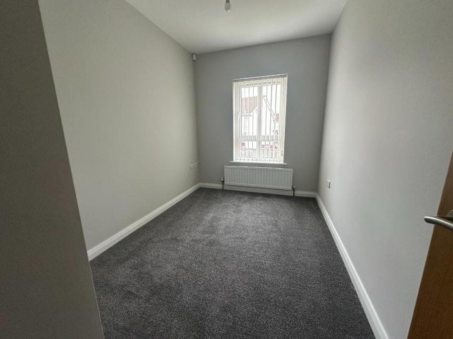 12 Tullymore Gardens