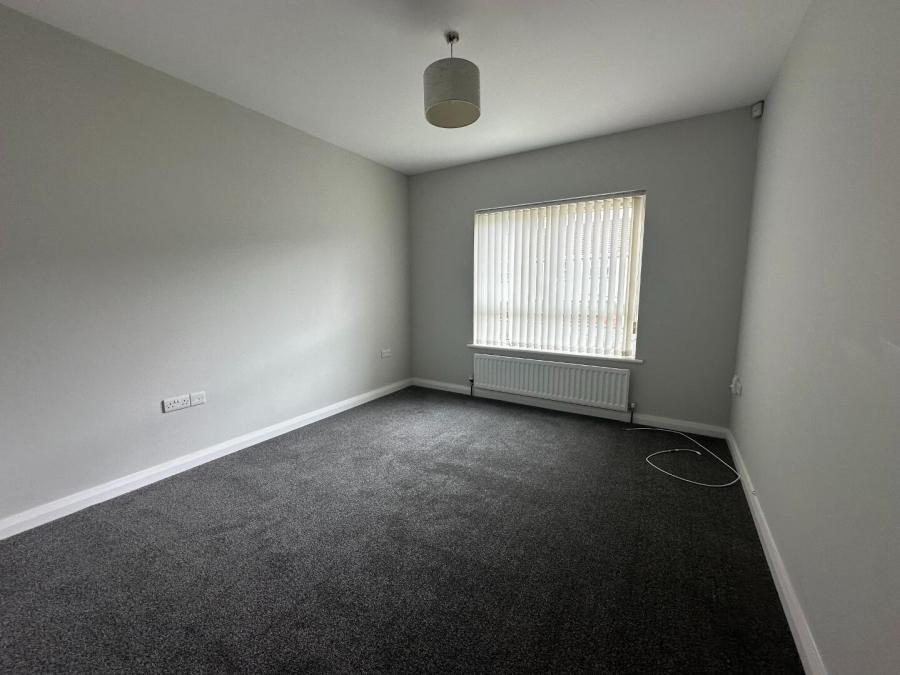 12 Tullymore Gardens