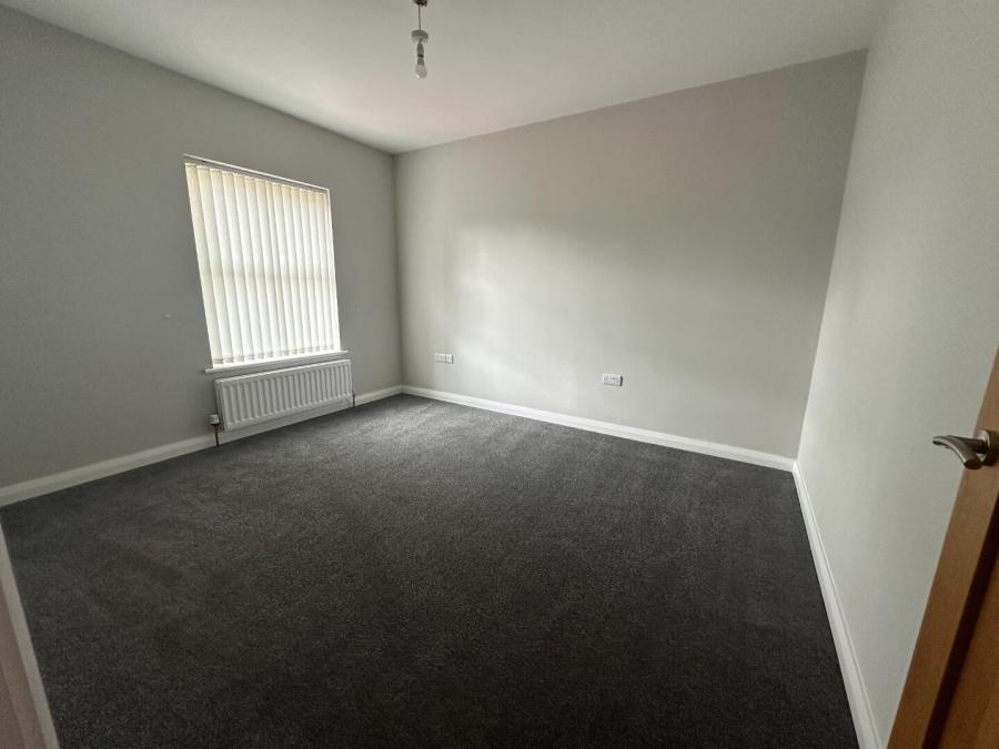12 Tullymore Gardens
