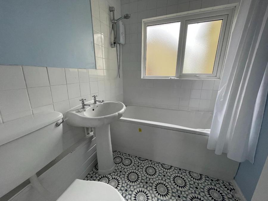 4 Riverlea