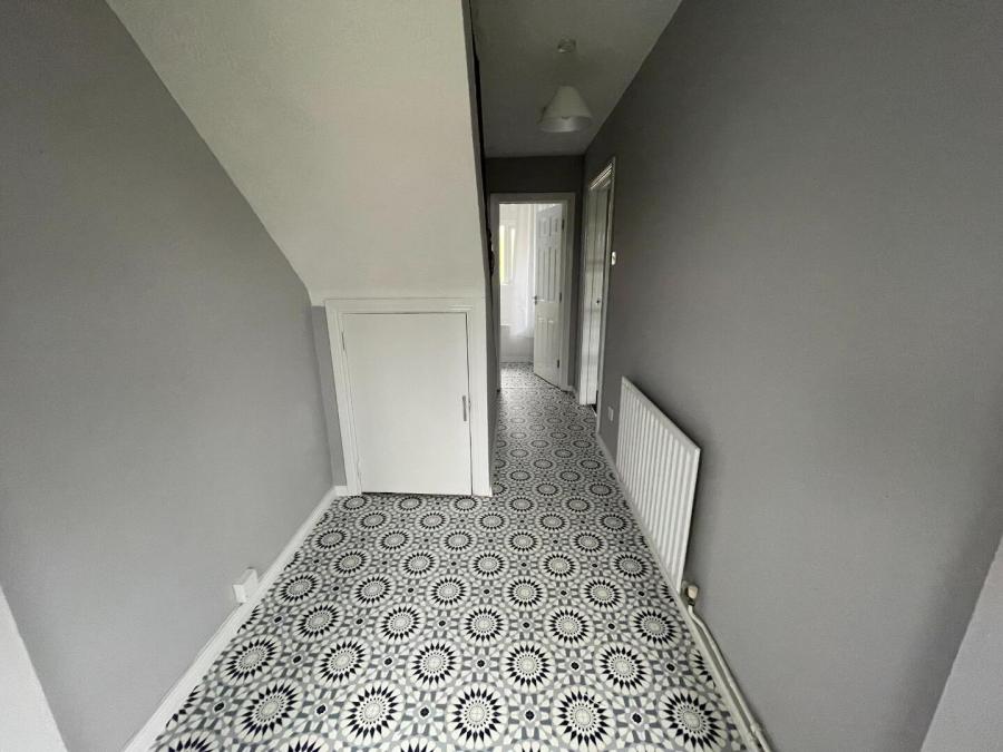 4 Riverlea