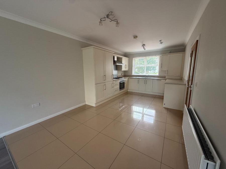 11 Tullymore Gardens