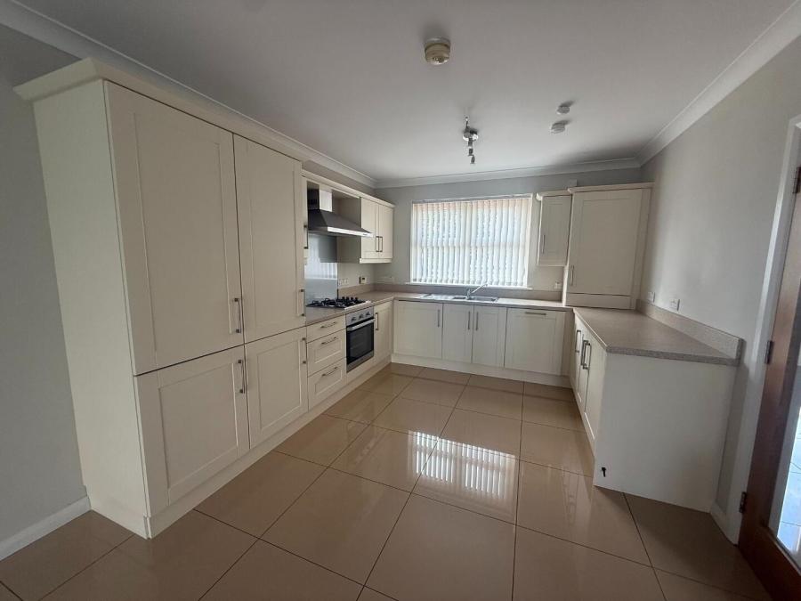 11 Tullymore Gardens