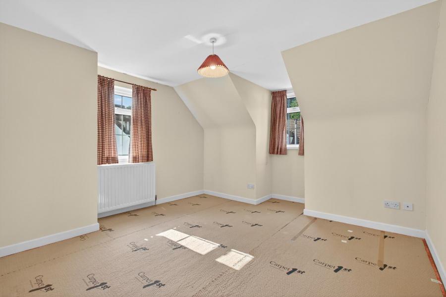 27 Gracefield
