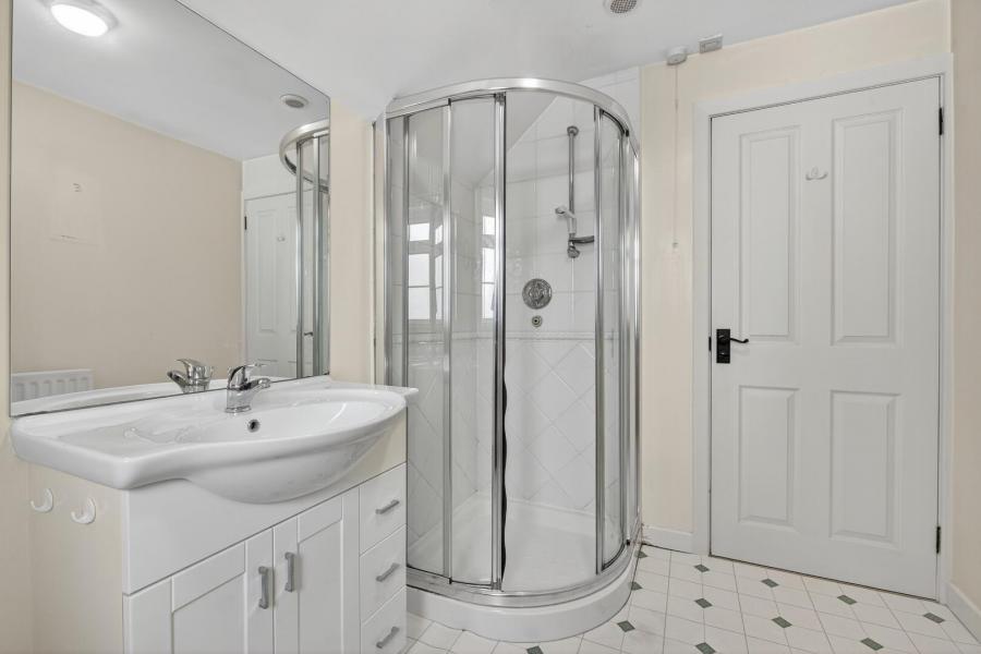 27 Gracefield