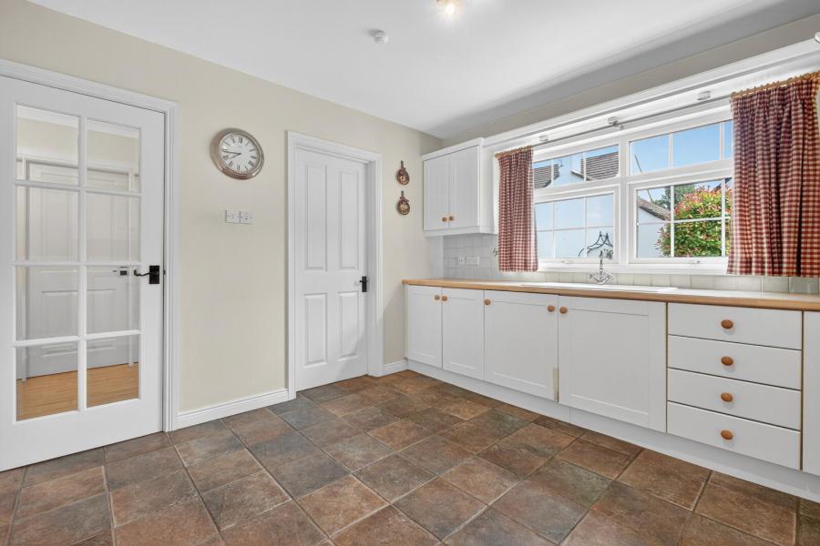 27 Gracefield